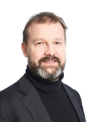 Henkilökuvassa kirjoittaja Marko Hämäläinen, joka on ydinmateriaalivalvontatoimiston toimistopäällikkö Säteilyturvakeskuksessa. Kuva: STUK.