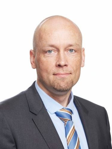 På bilden är texten's författare Tommi Toivonen, som är direktören för avdelning av övervakning av strålningsverksamhet i Strålsäkerhetscentralen.